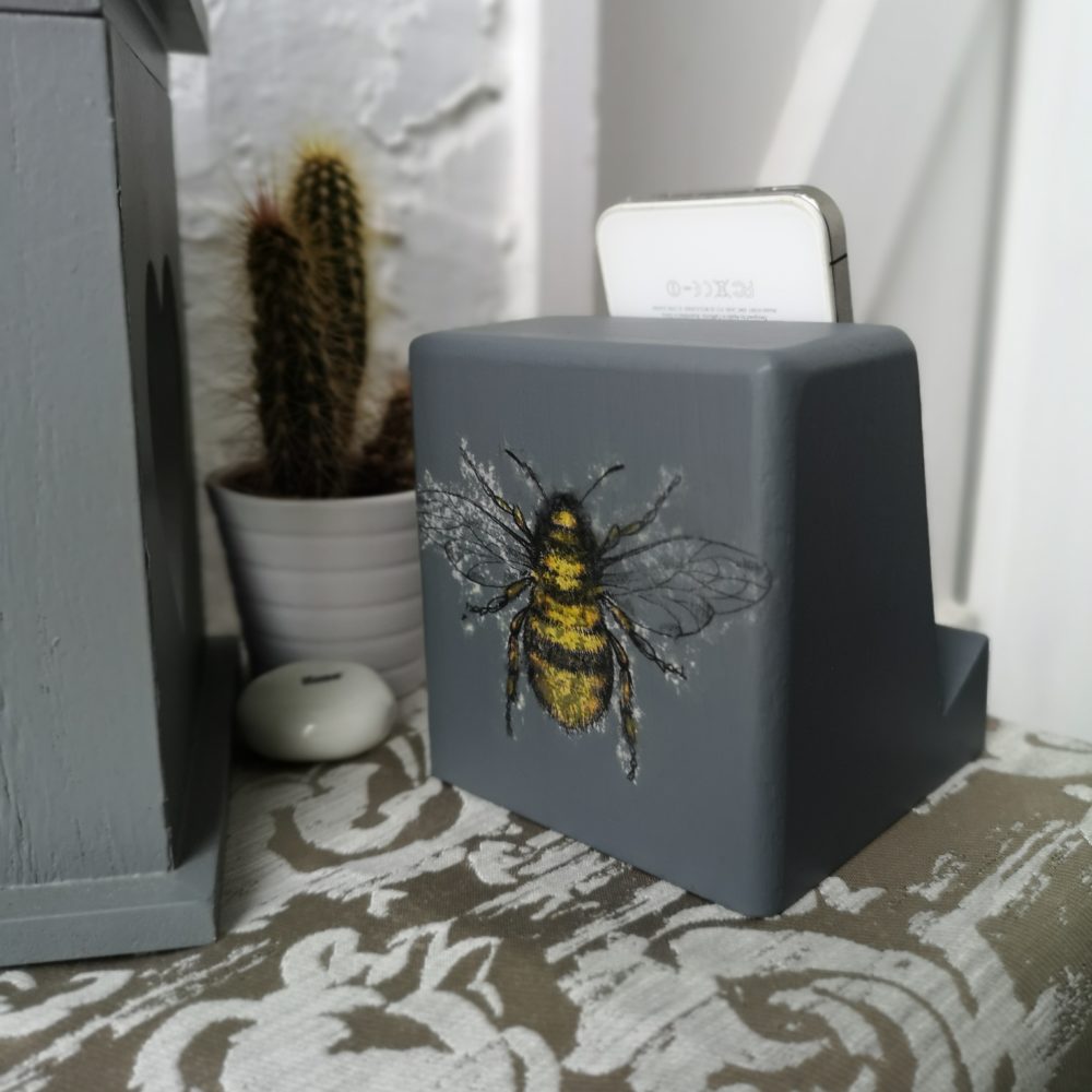 Ivy Upcycling, Dark Grey Bee Decorated Wooden Phone or tablet stand