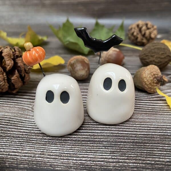 bat-or-pumpkin-tiny-ceramic-ghost-ceramic-laurel-tree-pottery