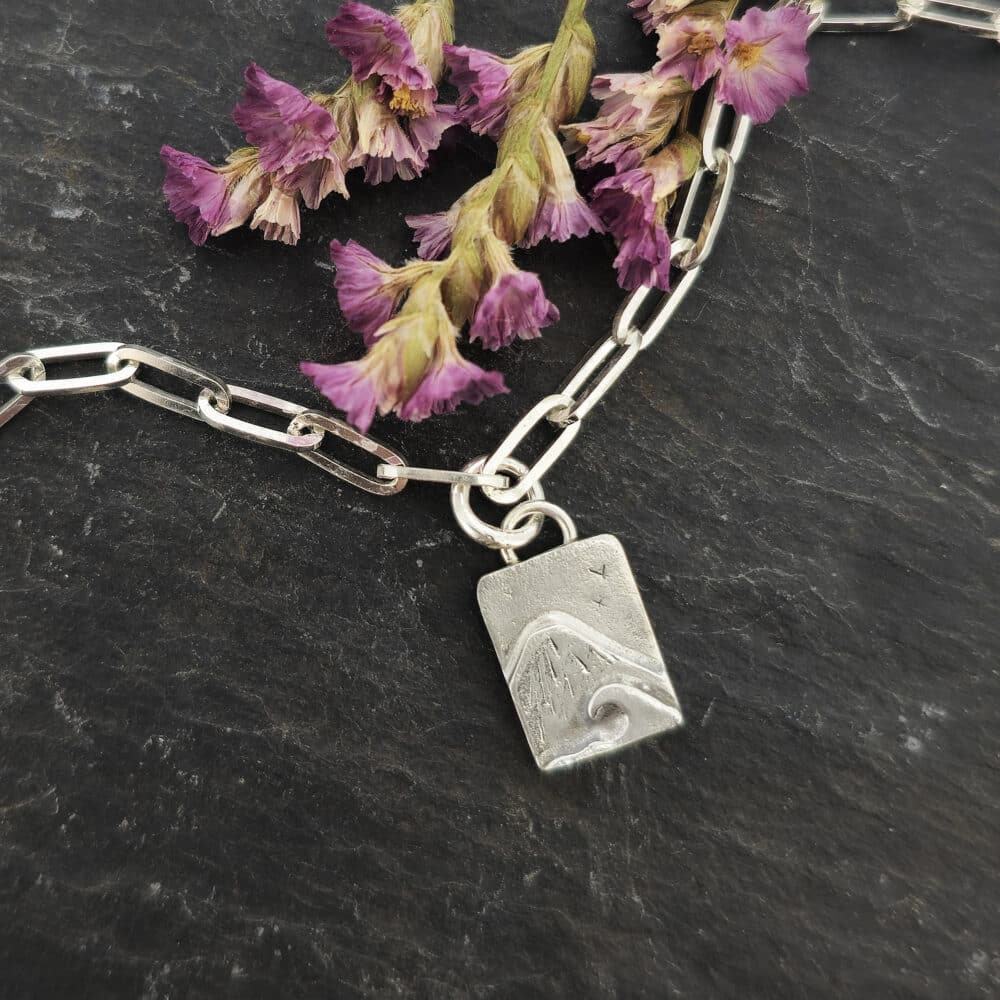 Silver-mountain-charm-mount-fuji-great-wave-chain-bracelet-handmade-mijoux-jewellery