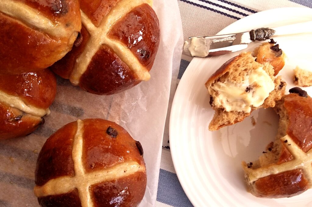The Epsom Bakehouse hot cross buns online class product