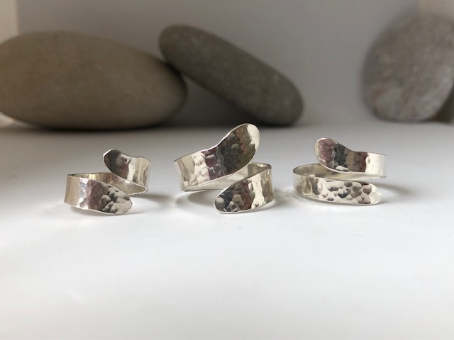 Hammered wrap ring