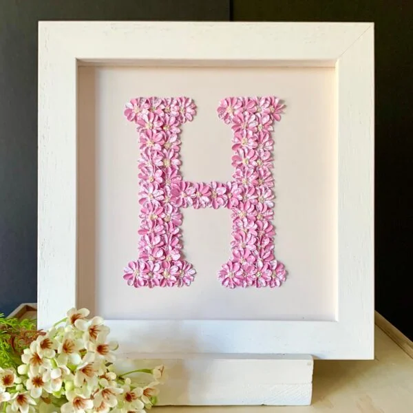 Fleur de L’amour, pink letter H