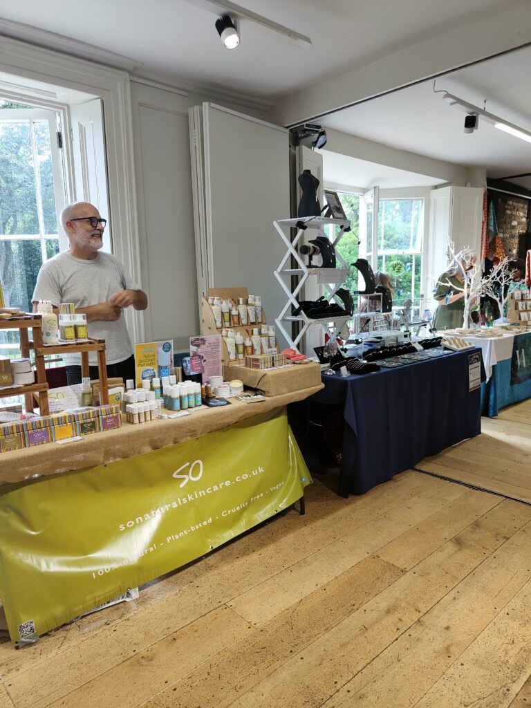 Duck Pond Market at Lauderdale House, Highgate Pedddle