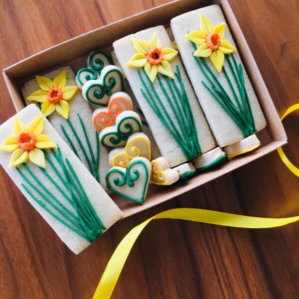 daffodil shortbread biscuits