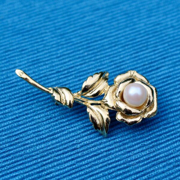Vintage rose and pearl brooch