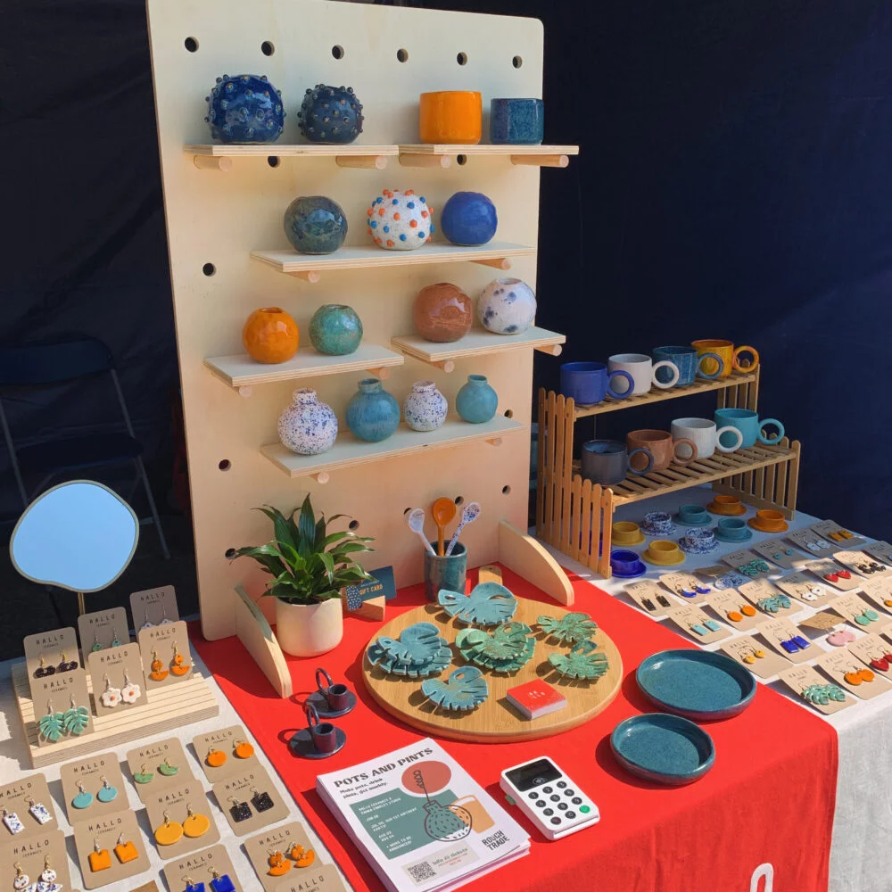 Market stall set up