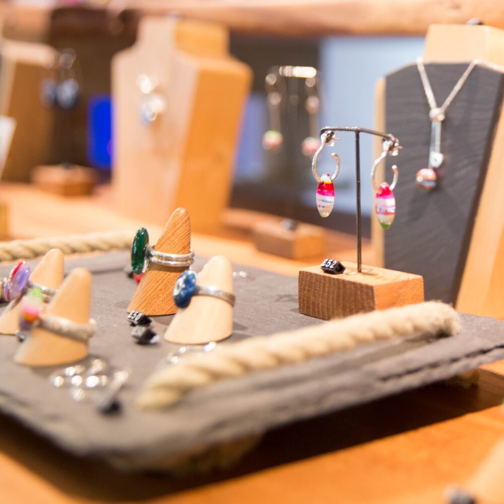 Manor Oaks <br>Artisan Market