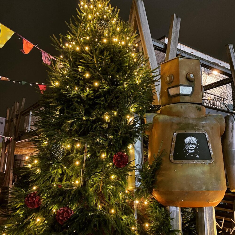 FarGo Christmas Makers Market Volume 2