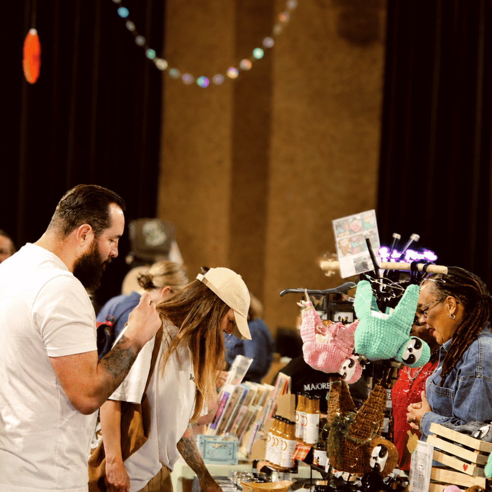 FarGo Christmas Makers Market Volume 1