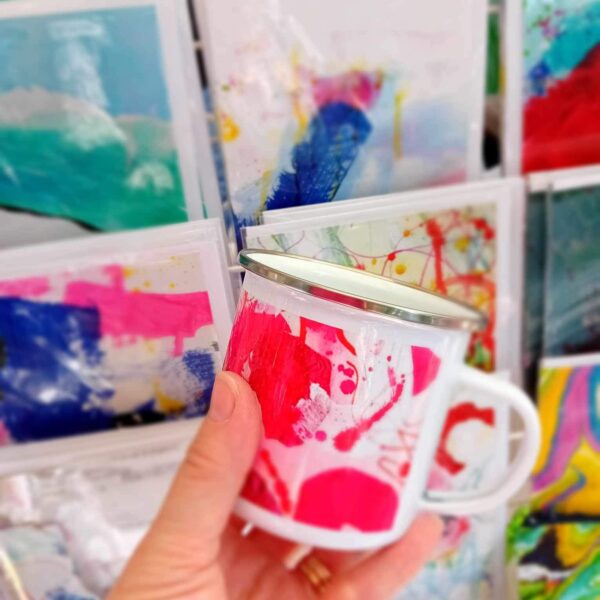 Donnydoodlesbydonna market set up feature printed cards and enamel mug