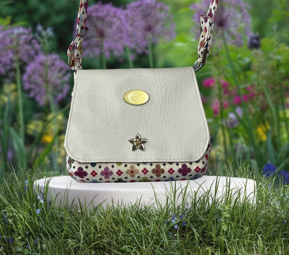 Mini cream messenger bag, Chamaeleon & Co