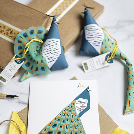 Peacock hanging decorations with card