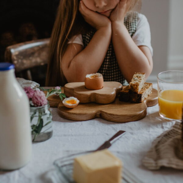 childrens breakfast set in soild oak cloud design by blue brontide