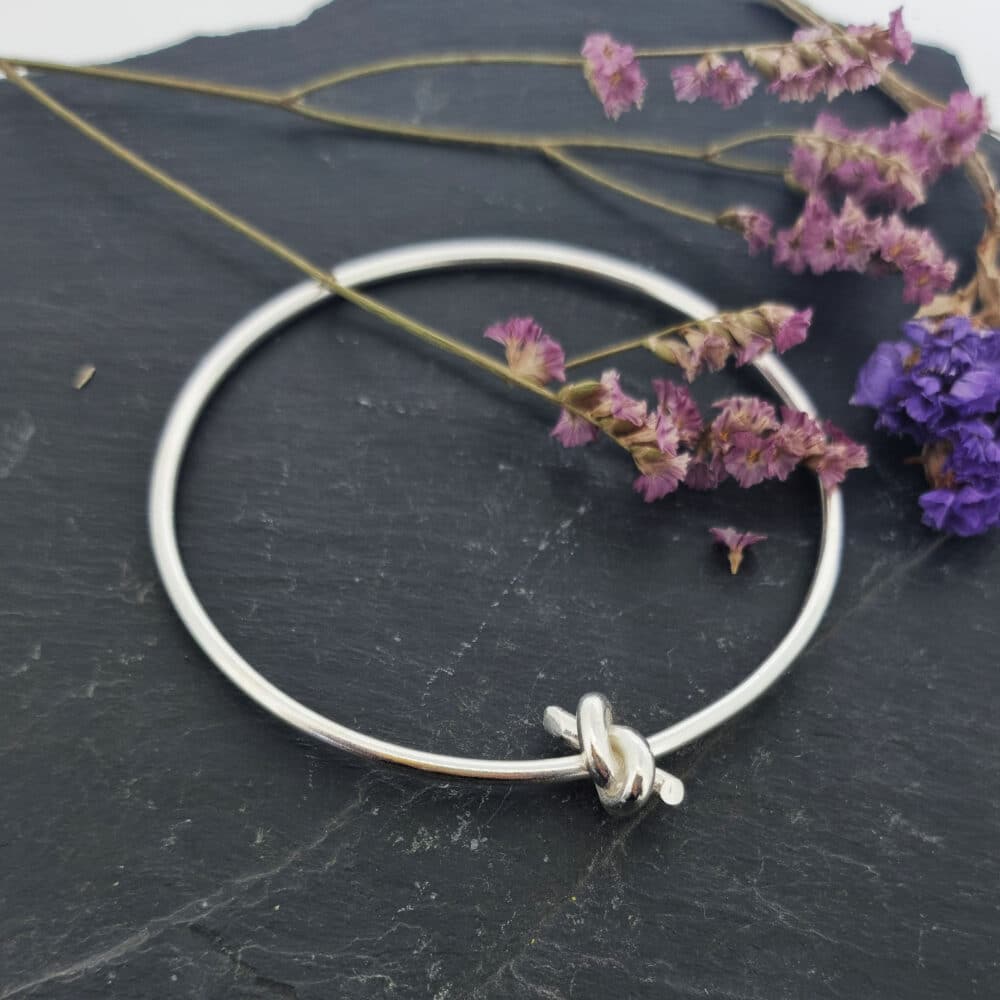 Silver-bangle-knot-charm-spinning-fidget-handmade-mijoux-jewellery