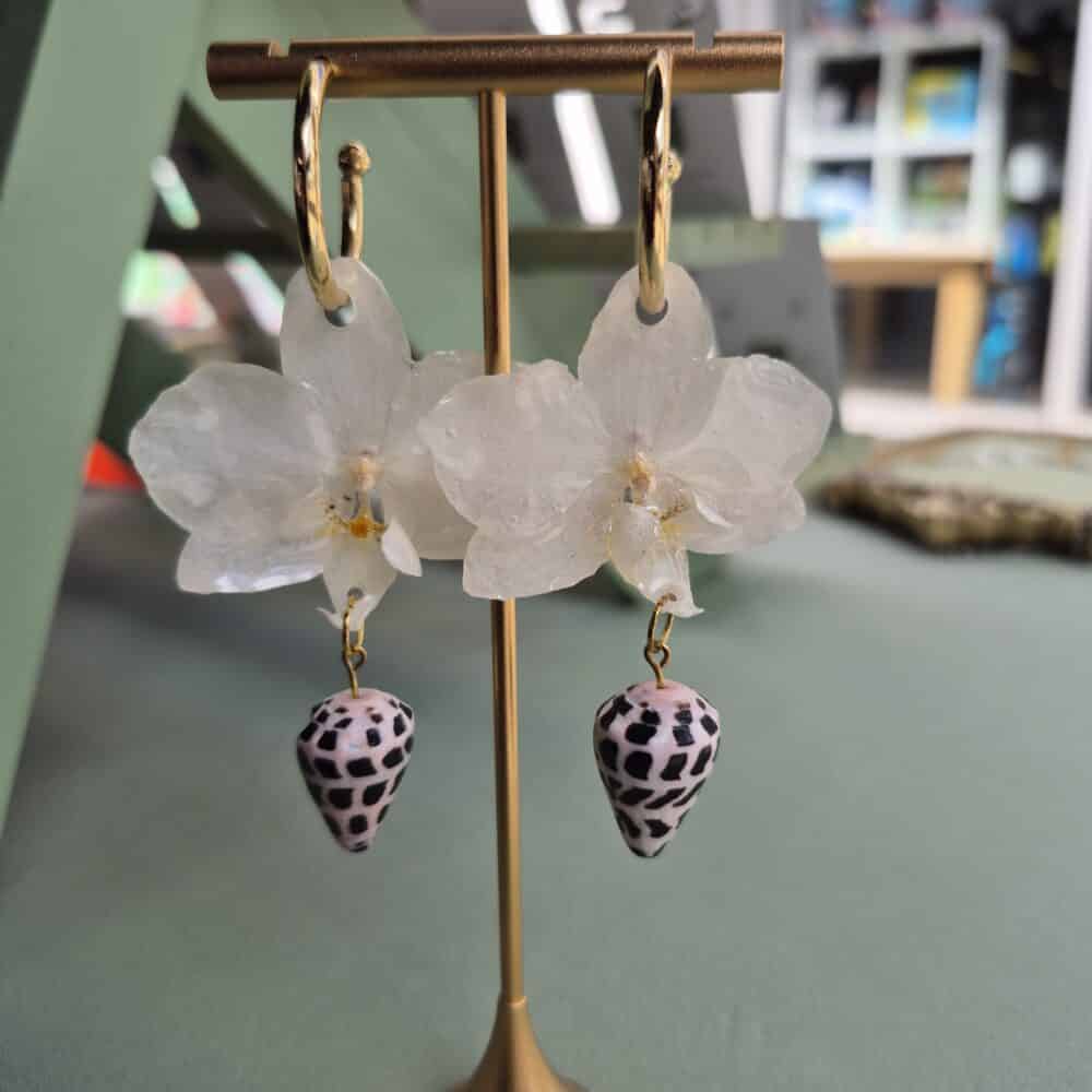 Tiger Lilly Resin