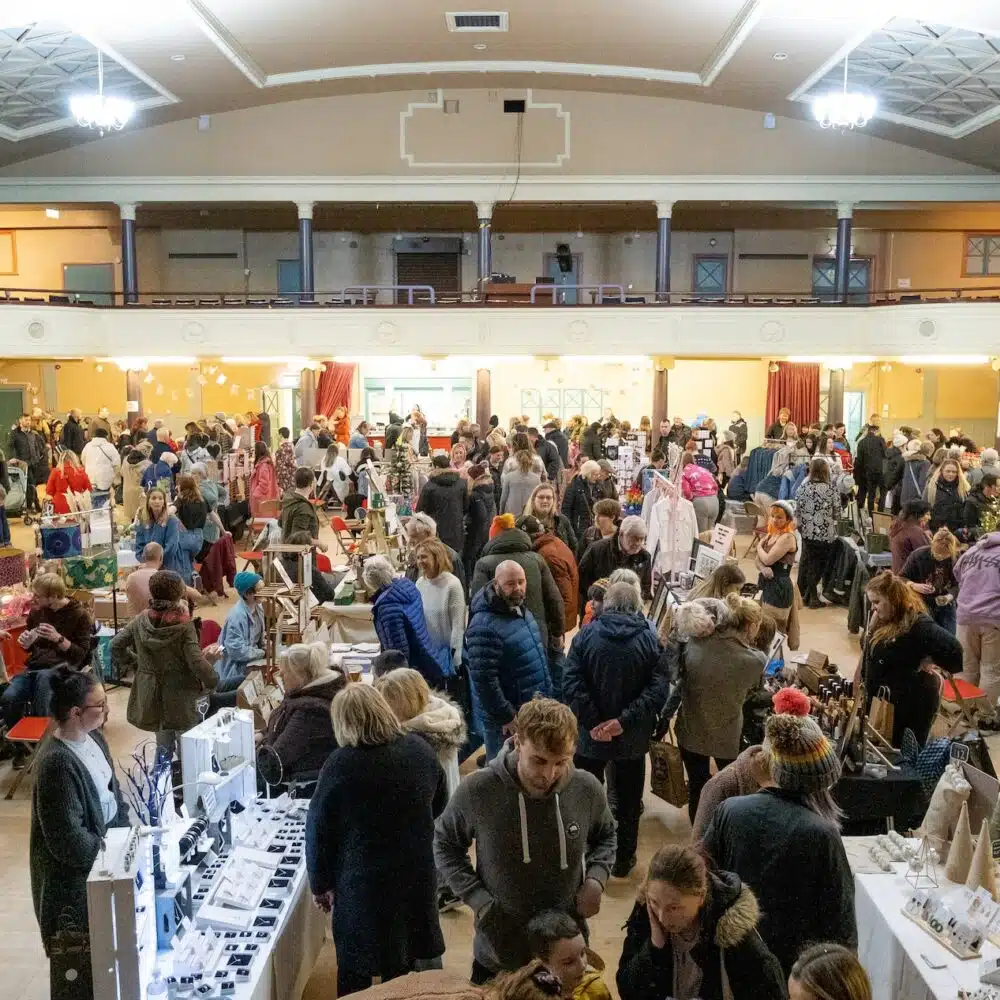 Makers Market & Pop-Up Acts