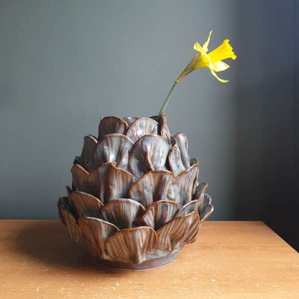 Petal pottery vase by Dawson Pottery on Pedddle