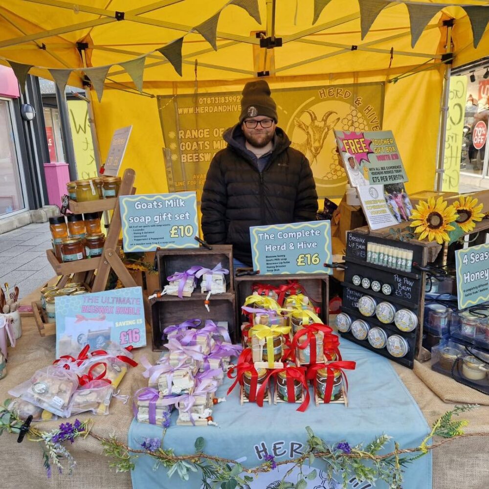 Junction 32 Outlet By The Artisan Street Fayre at