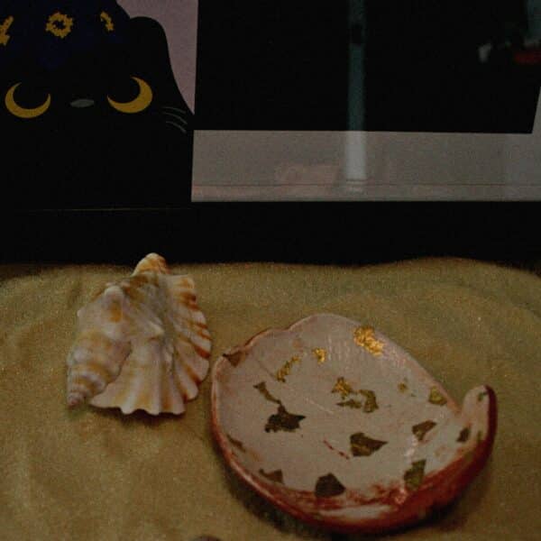 Sea, Style and Sun - Handmade Eco-friendly Air-dray clay Seashell Tray